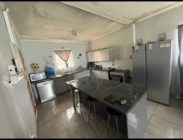 3 BEDROOM HOUSE FOR SALE IN VANDERBIJLPARK CW 3